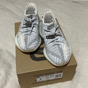 Yeezy boost 350 v2